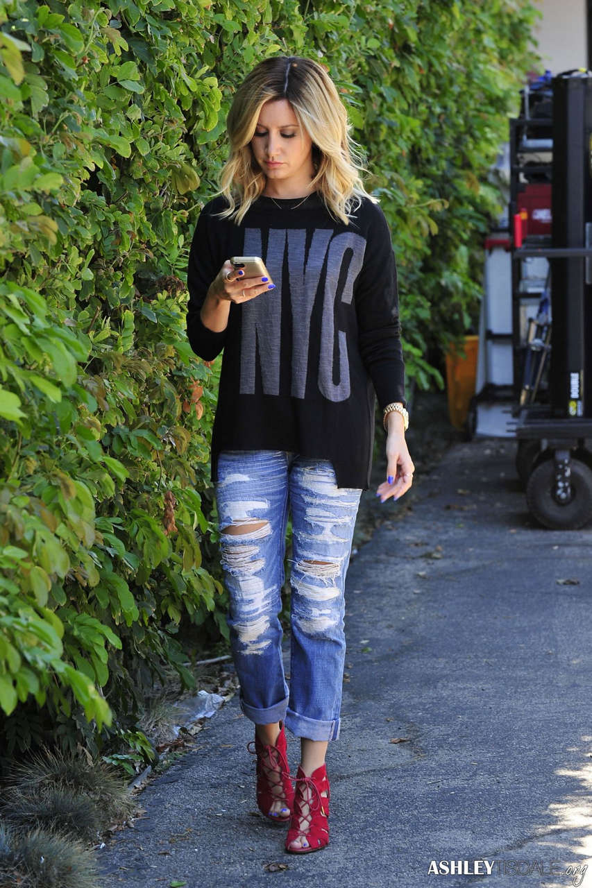 Ashley Tisdale Ripped Jeans Out About Los Angeles