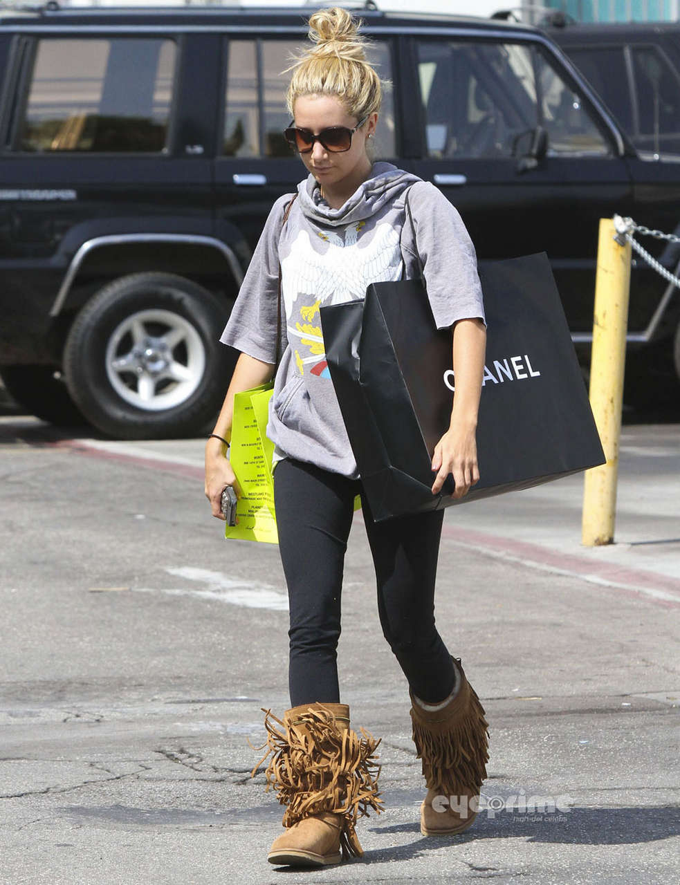 Ashley Tisdale Shopping Beverly Hills