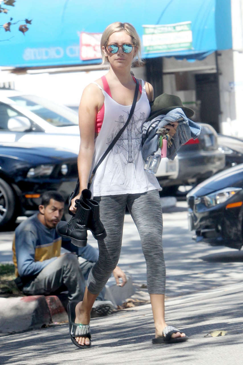 Ashley Tisdale Tights Leaves Pilates Class Los Angeles
