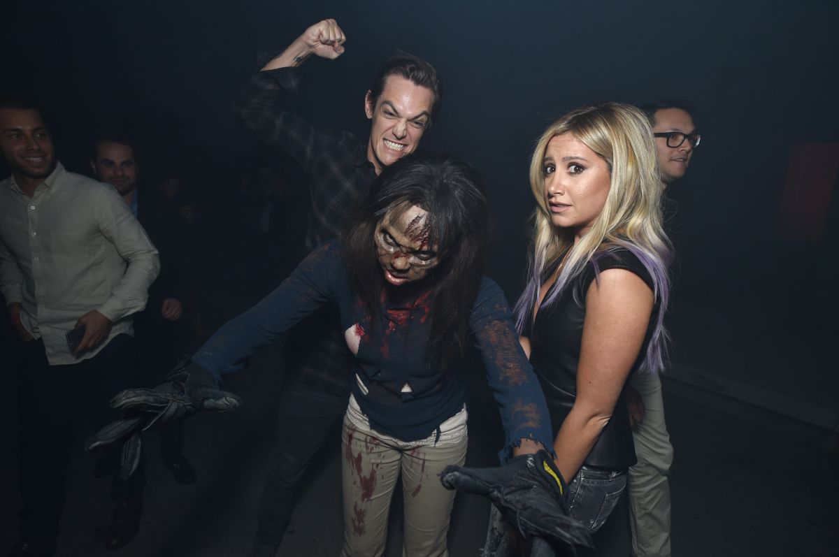 Ashley Tisdale Walking Dead Season 5 Premiere Los Angeles