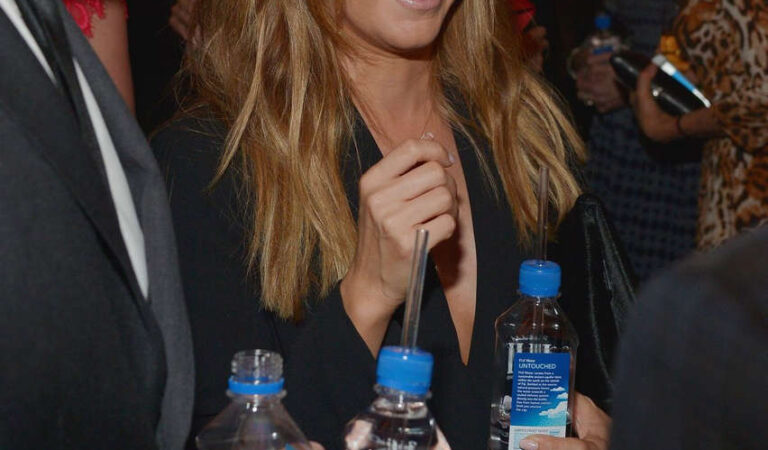 Ashley Tisdale Weinstein Companys Pre Oscar Dinner Beverly Hills (3 photos)