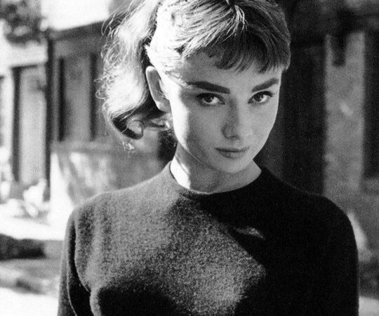 Audrey Hepburn Photographed By Mark Shaw On The (4 photos)