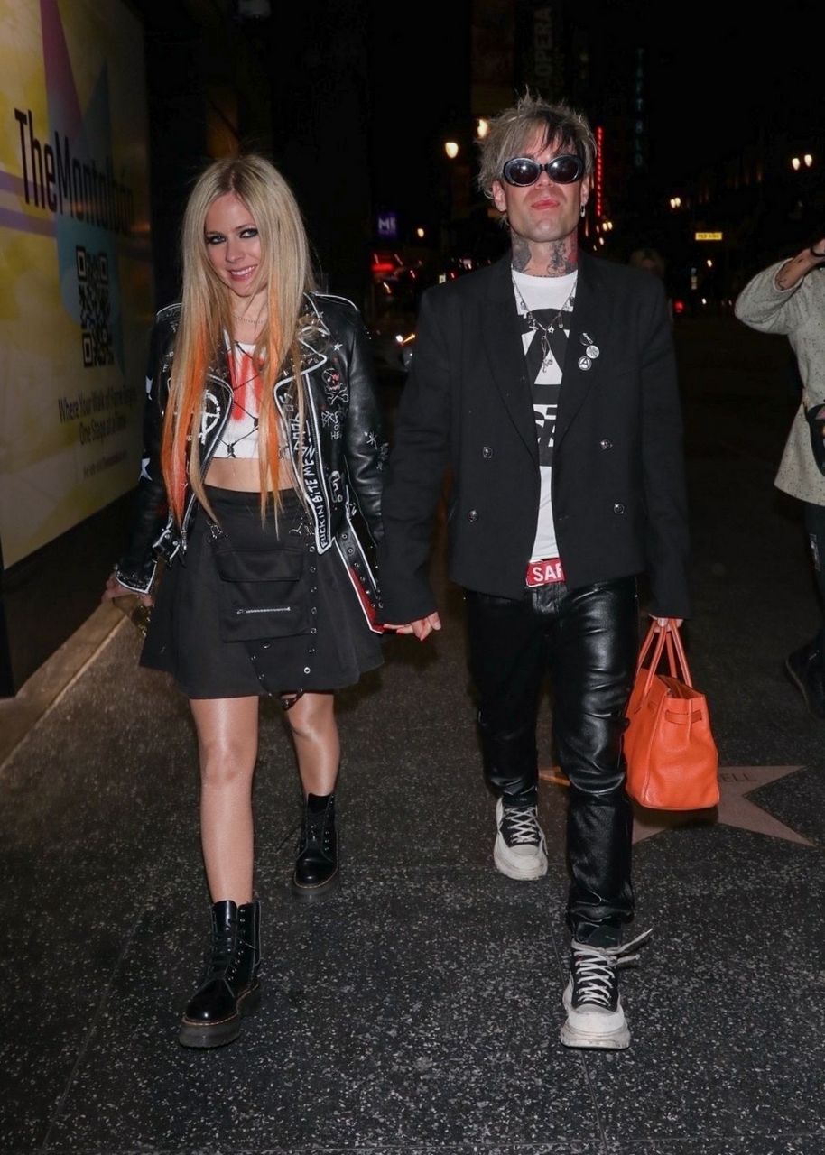 Avril Lavigne And Mod Suna Arrives Mod S Documentary Remember Me Just Like This Screening Los Angeles