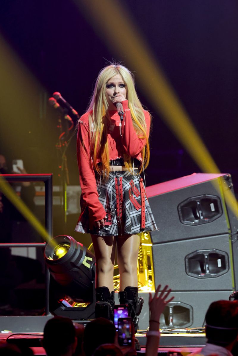 Avril Lavigne Performs Iheartradio Alter Ego Inglewood
