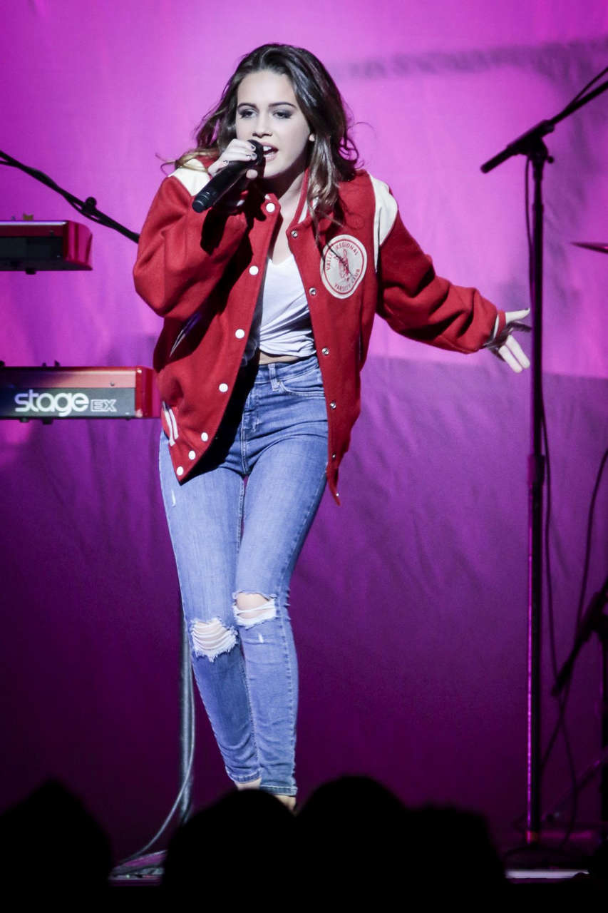Bea Miller Performs Selena Gomezs Revival Tour Ottawa