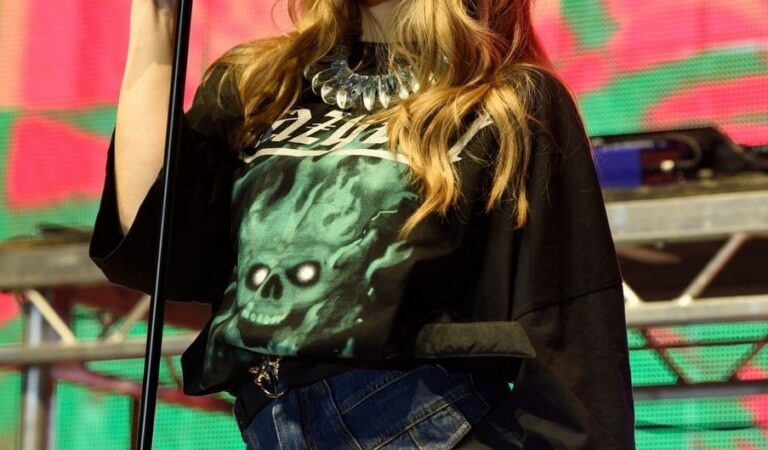 Becky Hill Performs Hits Radio Live M S Bank Arena Liverpool (2 photos)