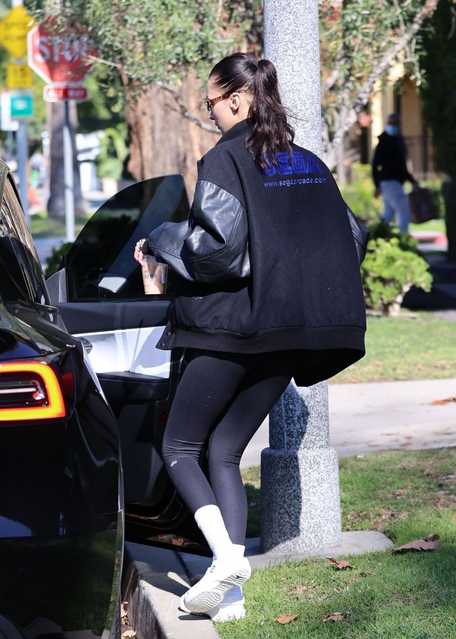 Bella Hadid And Kendall Jenner Arrives Pilates Class Los Angeles