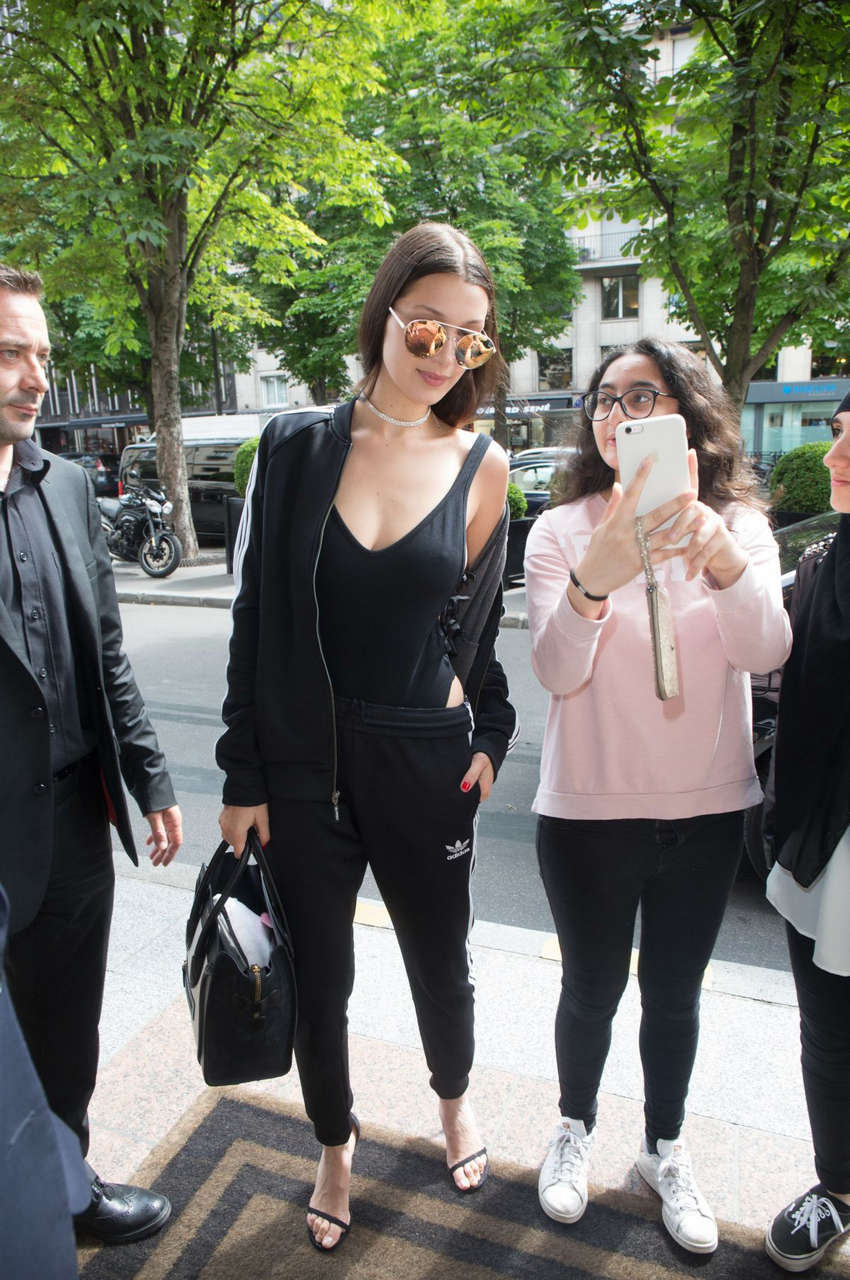 Bella Hadid Arrives Geroge V Hotel Paris