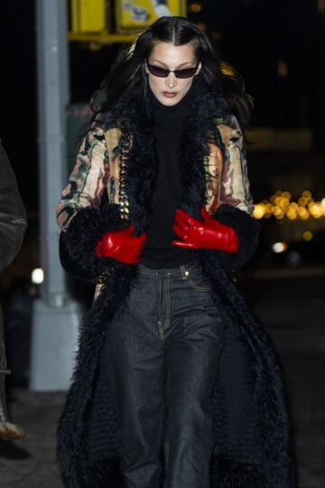 Bella Hadid Leaves Gigi S Apartment New York