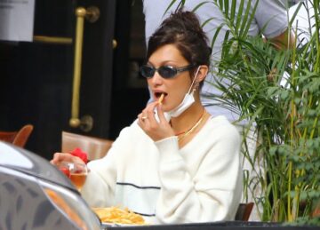 Bella Hadid Out For Lunch Three Guys New York