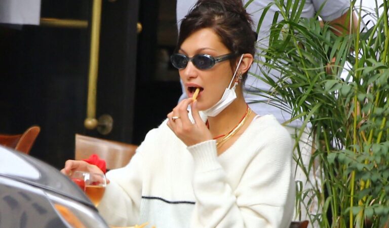 Bella Hadid Out For Lunch Three Guys New York (10 photos)