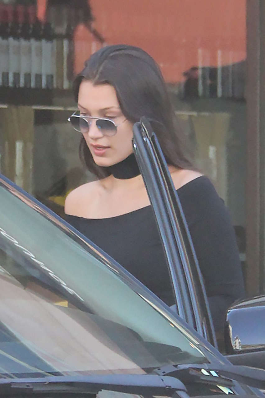 Bella Hadid Out For Lunch Via Alloro Beverly Hills
