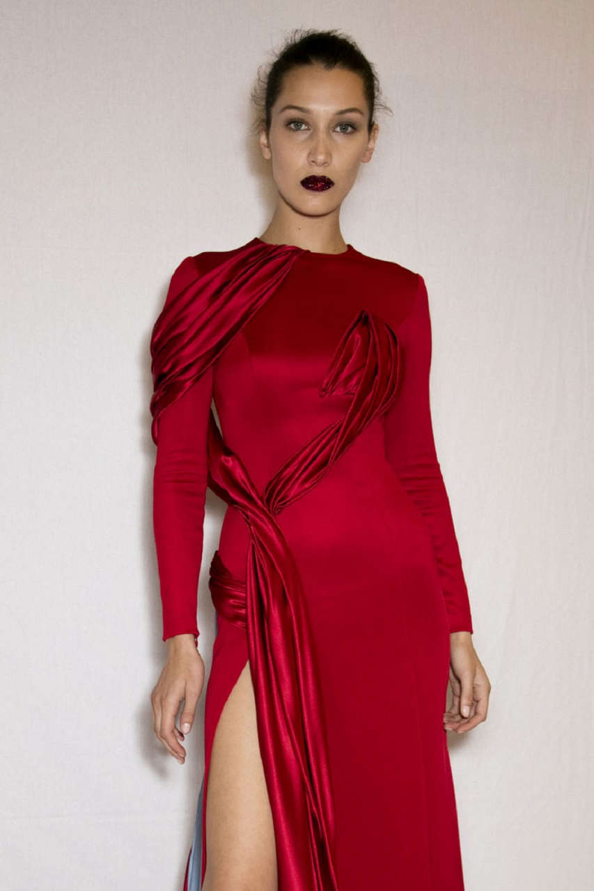 Bella Hadid Walks Runway Atelier Versace Fashion Show Paris