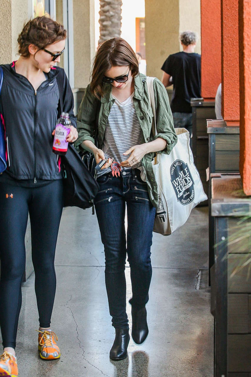 Bella Hethcote Lily Collins Grocery Store Los Angeles