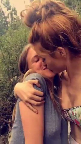 Bella Thorne Bella Pendergast Lesbian Kiss
