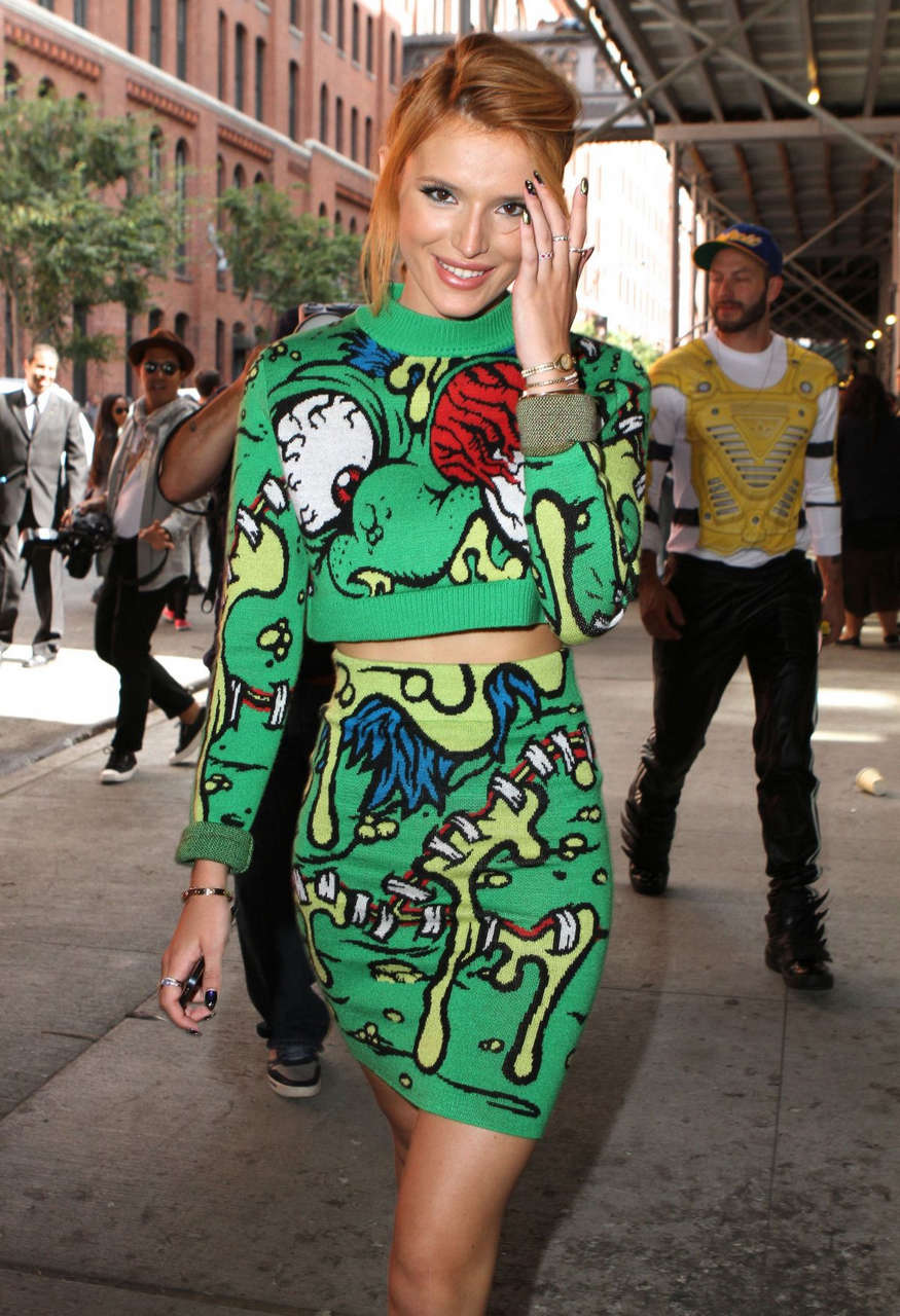 Bella Thorne Jeremy Scott Fashion Show New York