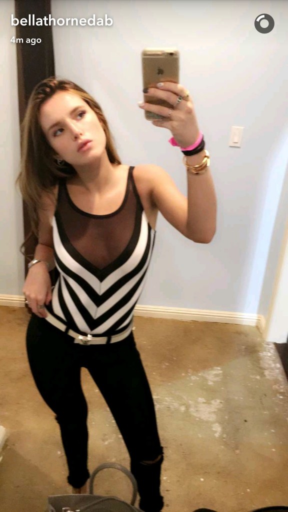 Bella Thorne Selfies