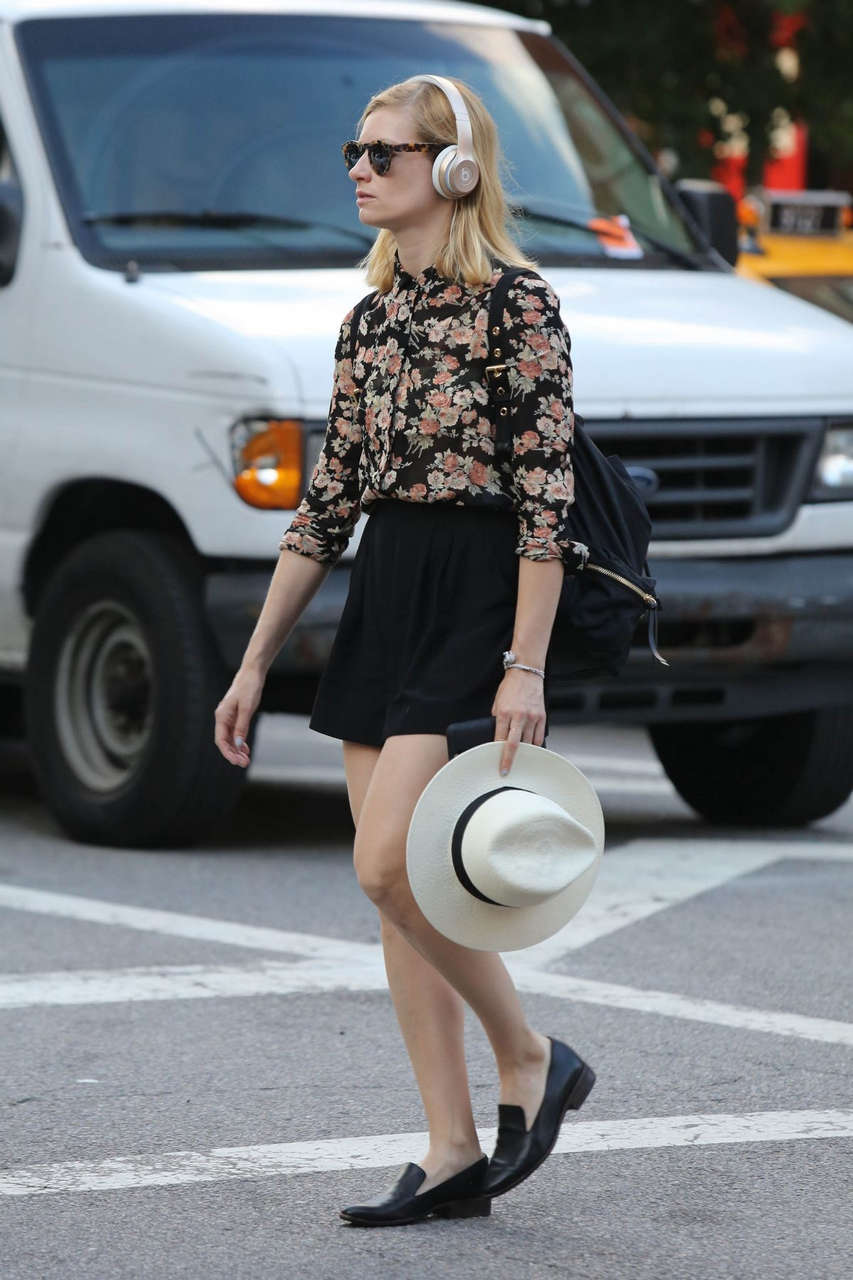 Beth Behrs Out About New York