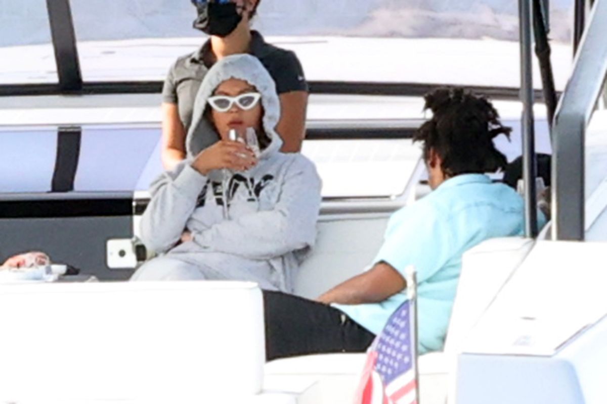 Beyonce Her Husband Jjay Z Boat Ride Hamptons