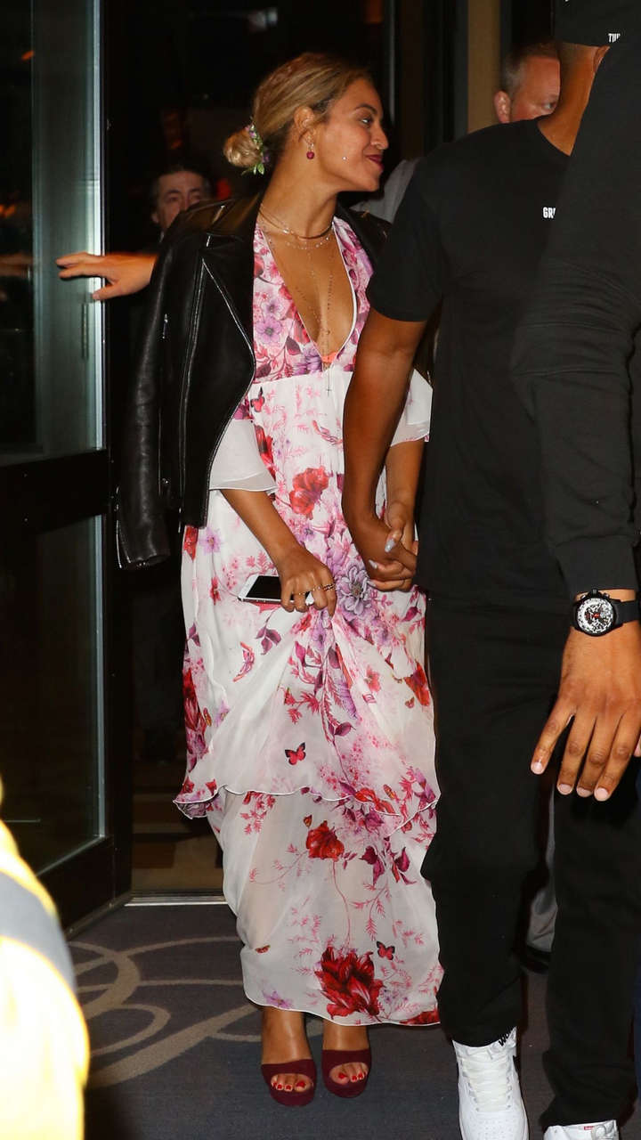 Beyonce Leaves Del Posto Restaurant New York