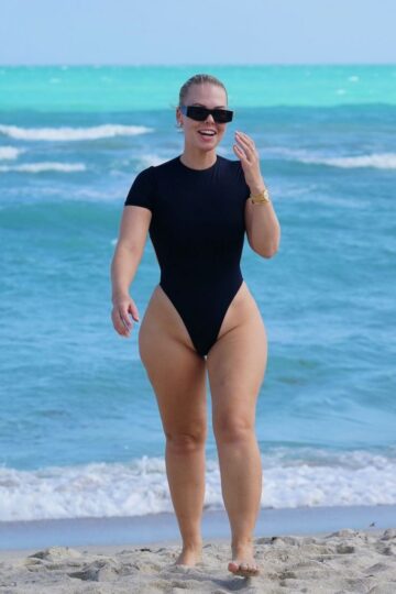 Bianca Elouise Swimsuit Beach Miami