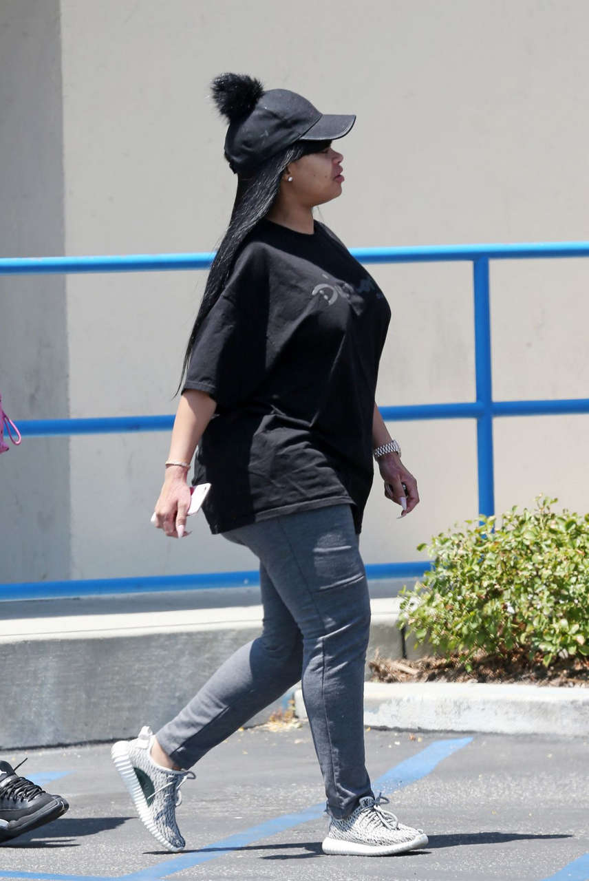 Blac Chyna Out About Calabasas