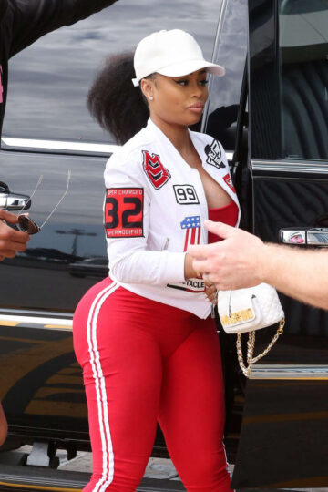 Blac Chyna Out About Los Angeles