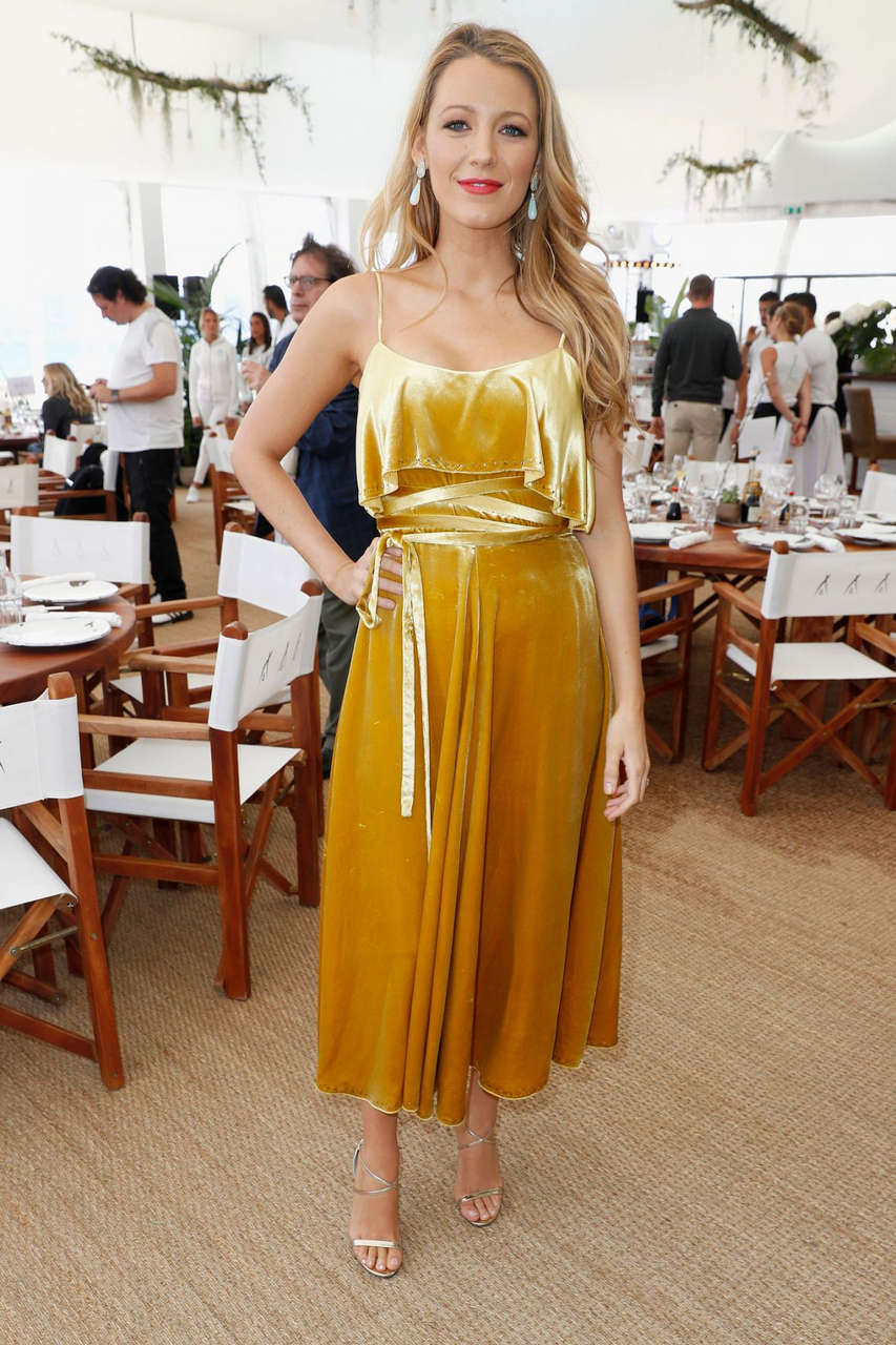 Blake Lively Amazon Studios Cafe Society Press Luncheon Canne S
