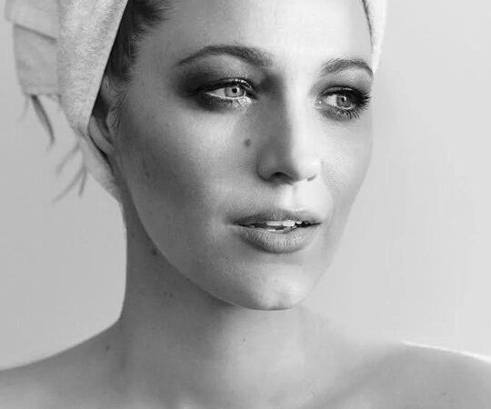 Blake Lively Photographed By Mario Testino For (4 photos)