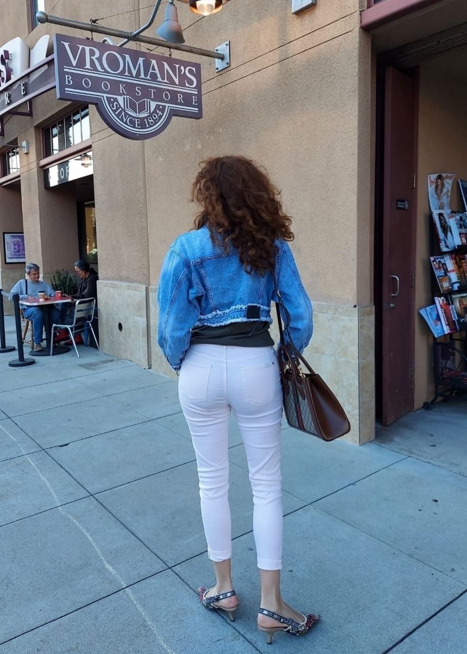 Blanca Blanco Celebrates Launch Of Her Book Breaking The Mold Vroman S Bookstore Pasadena