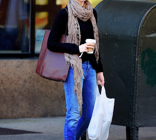 Blondiepoison Emma Stone Out And About In Nyc (1 photo)