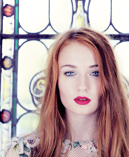 Blondiepoison New Outtakes Sophie Turner For