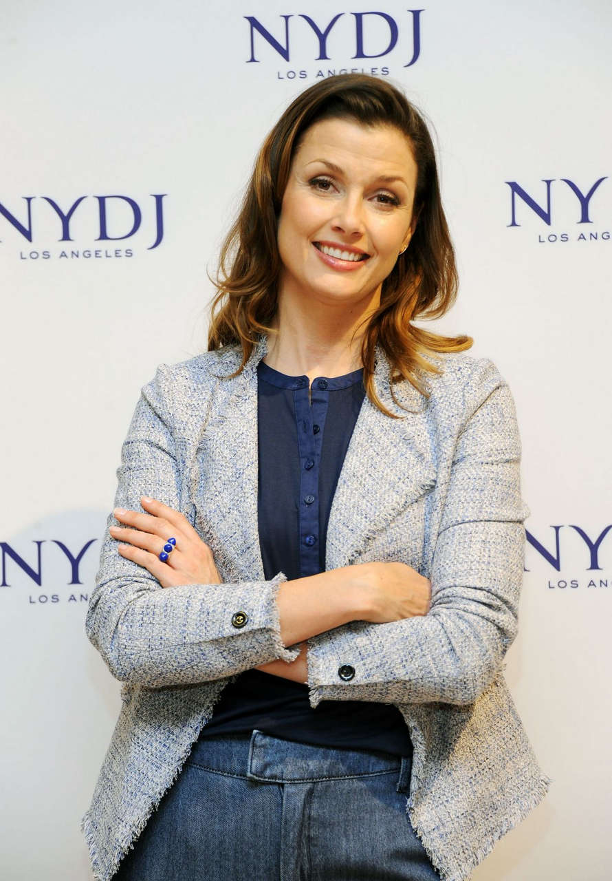Bridget Moynahan Debuts Nydj 2016 Fit To Be Campaign Lord Taylor Fifth Avenue