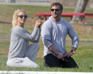 Britney Spears Her Brother Bryan Park Los Angeles
