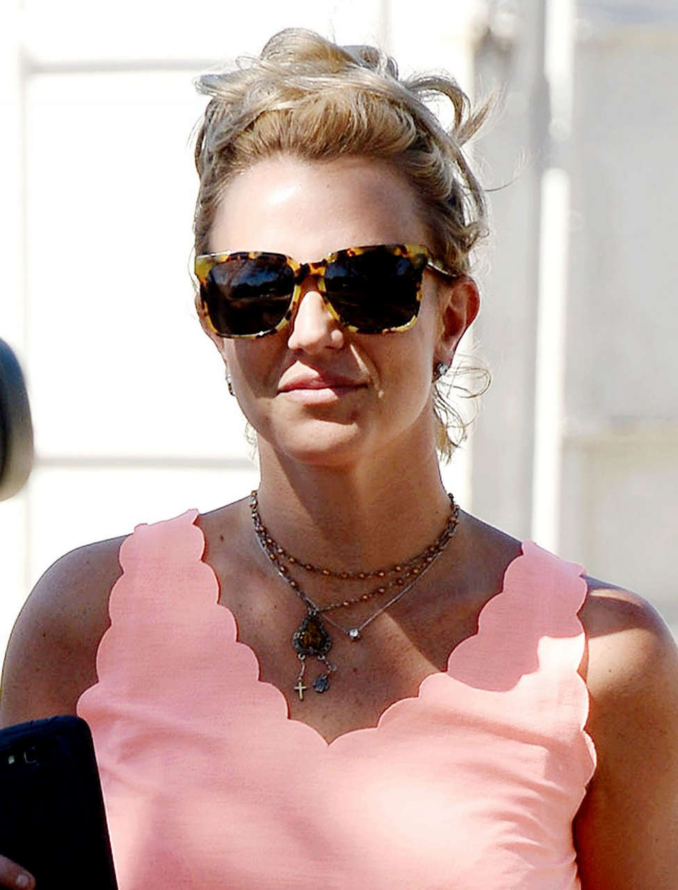 Britney Spears Leaves Office Building Thousand Oaks