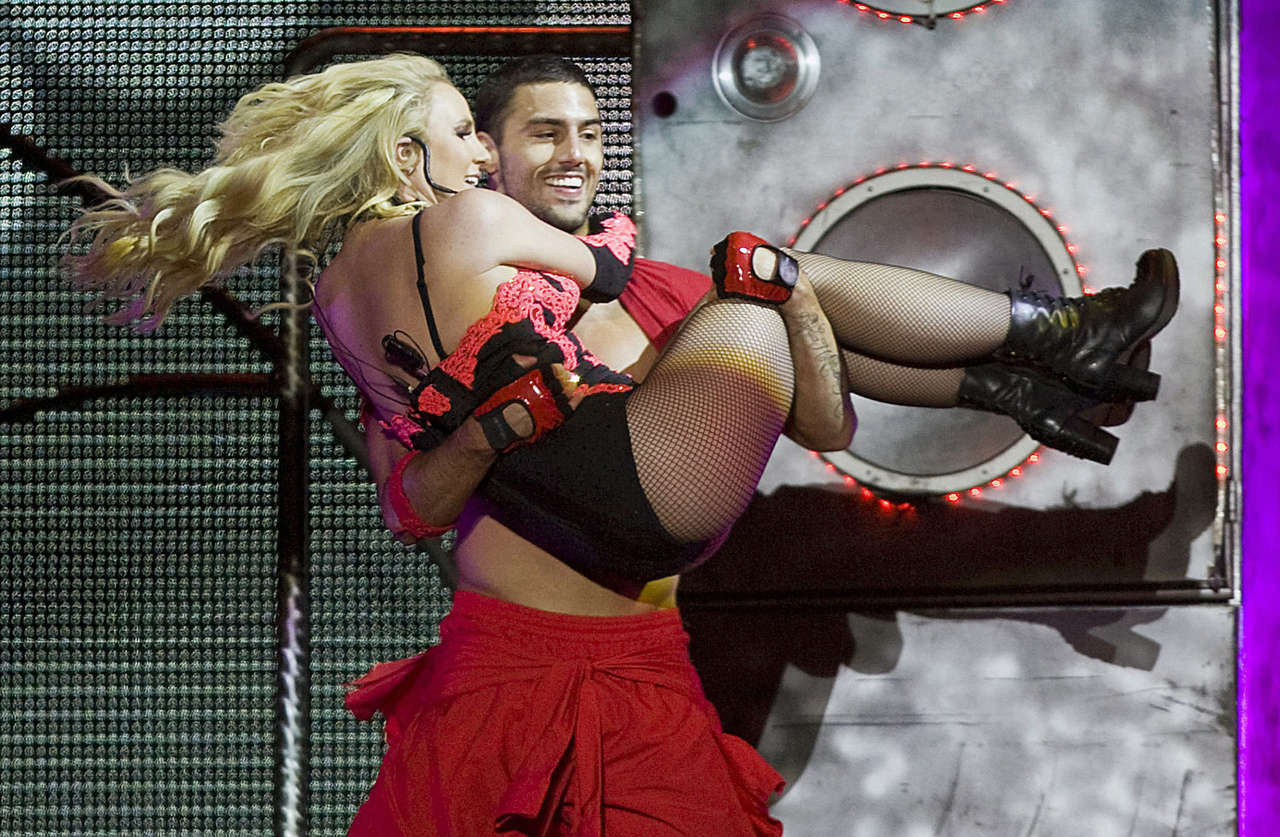 Britney Spears Performs Foro Solin Mexico