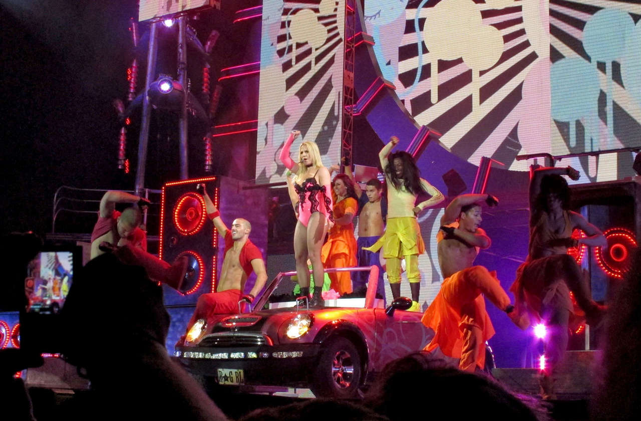 Britney Spears Performs O2 Arena