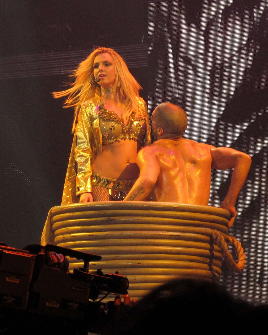 Britney Spears Performs O2 Arena