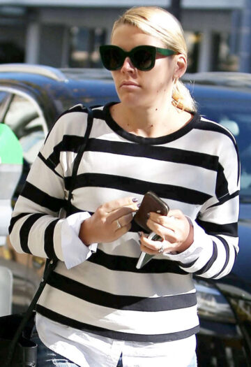 Busy Philipps Out About Beverly Hills