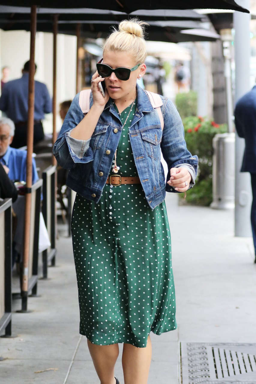 Busy Philipps Out For Lunch La Scala Beverly Hills