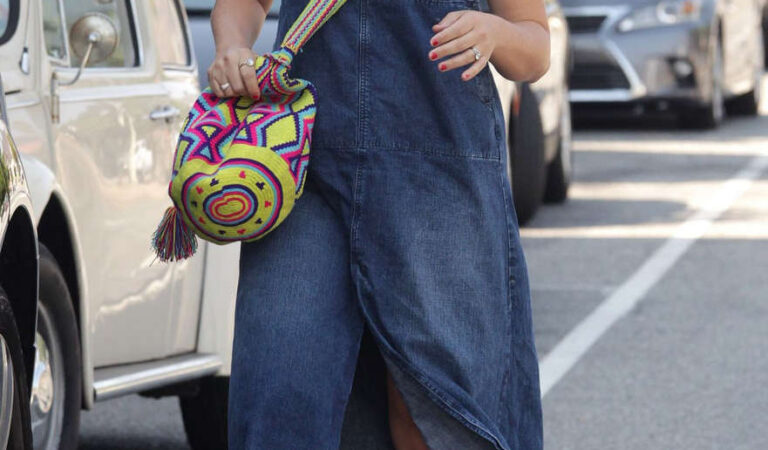 Busy Philipps Put Shopping West Hollywood (6 photos)