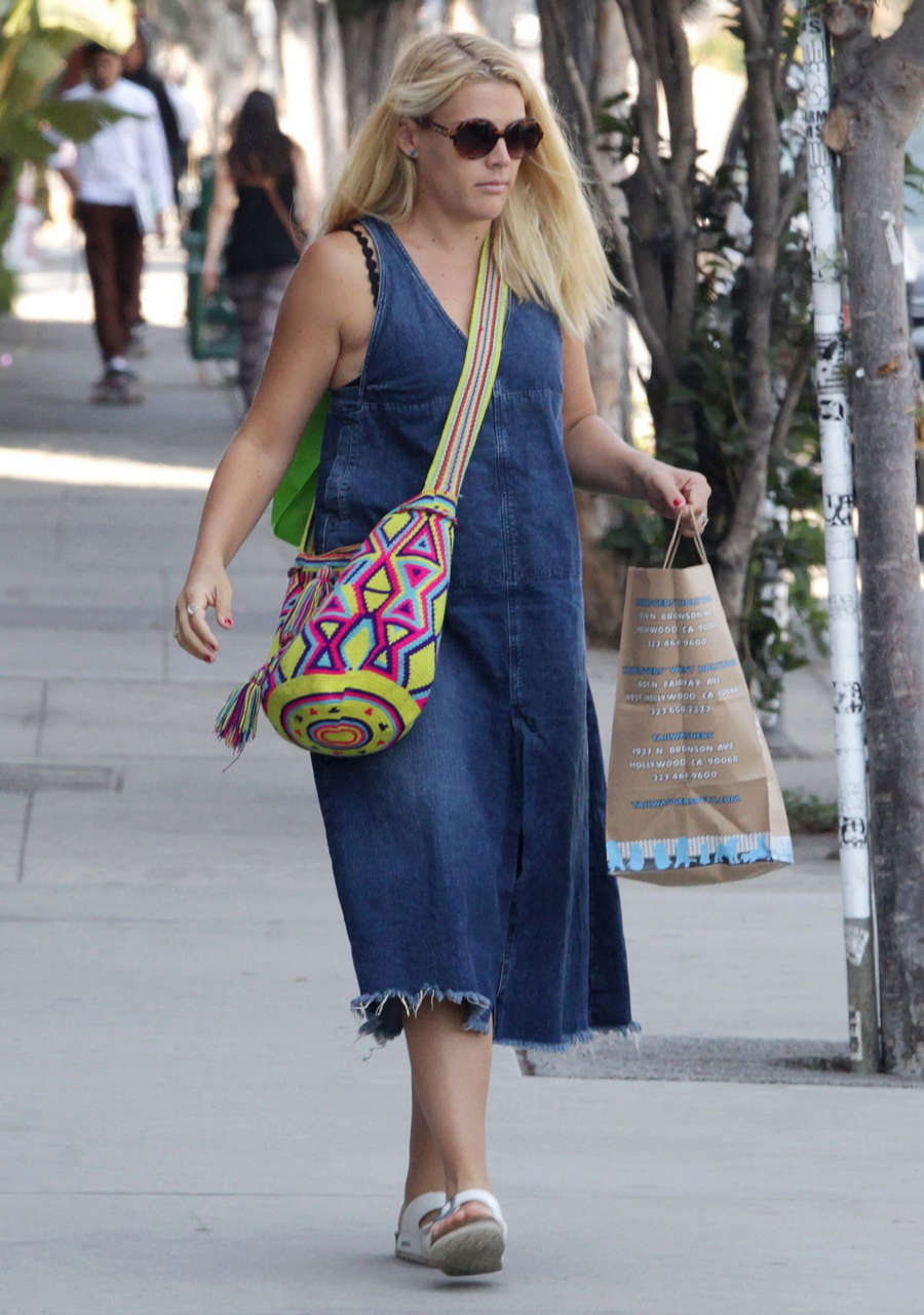 Busy Philipps Put Shopping West Hollywood