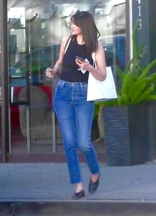 Caitriona Balfe Out Shopping Beverly Hills