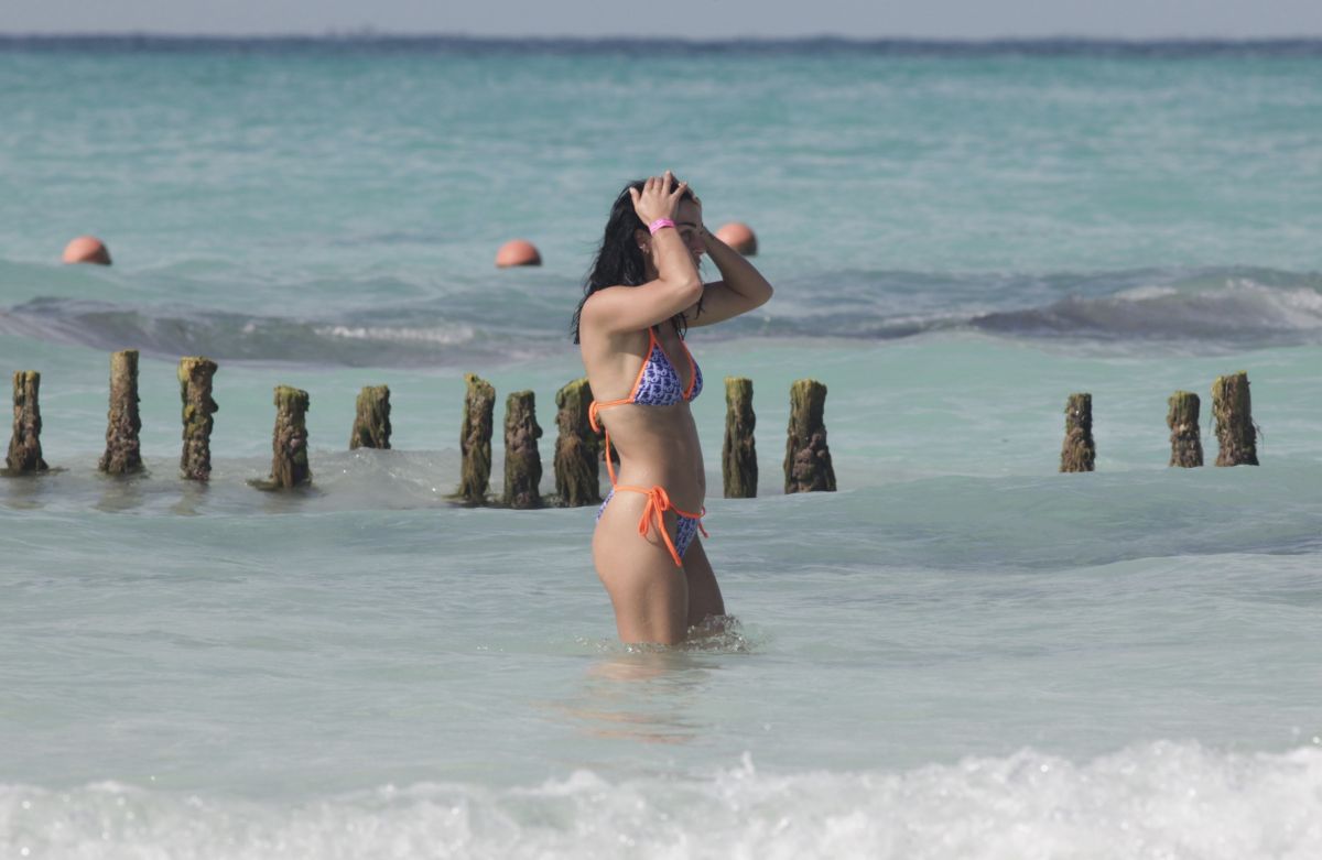 Cally Jane Beech Bikini Beach Isla Mujeres