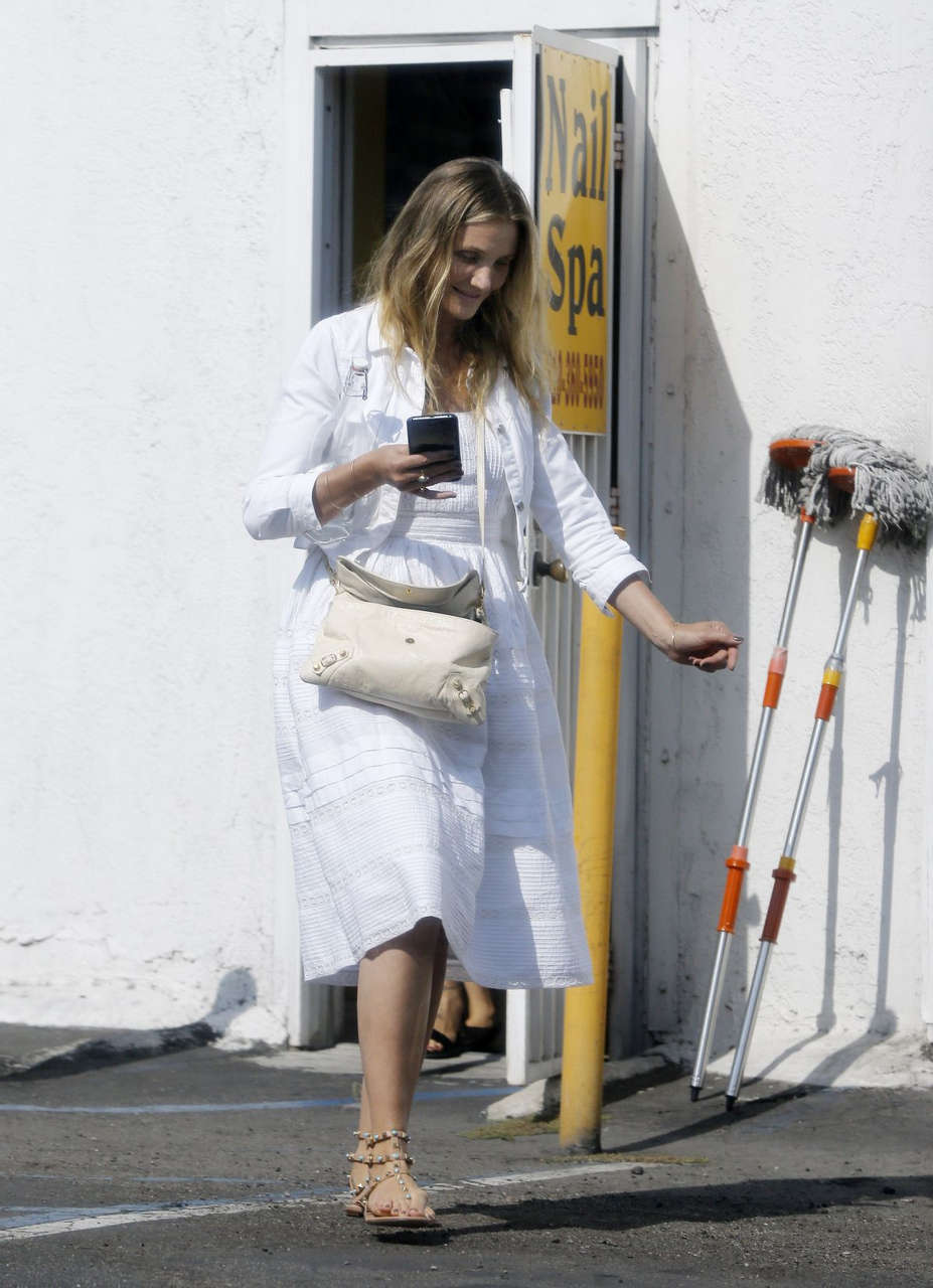 Cameron Diaz Out About Beverly Hills