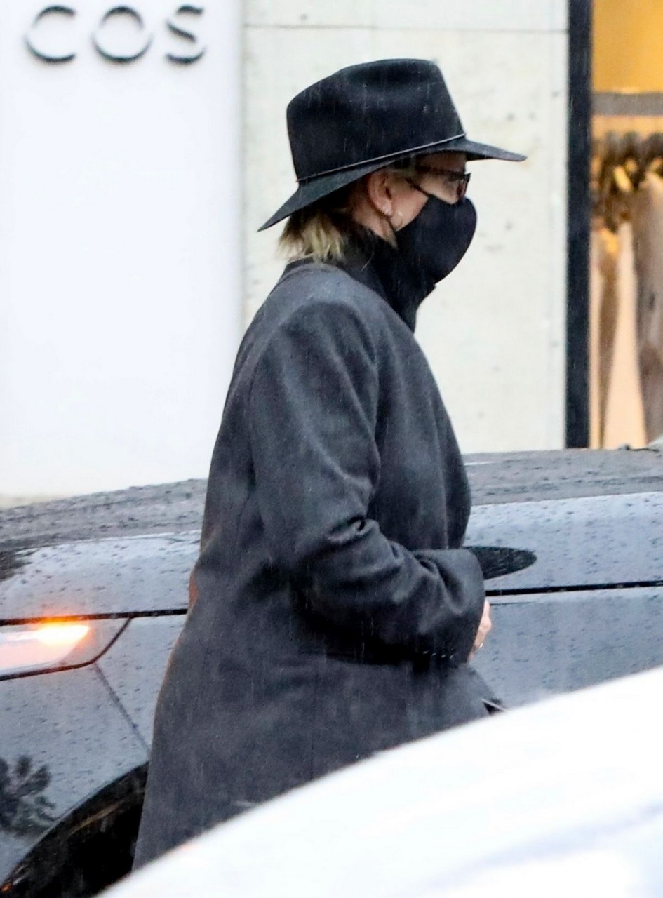 Cameron Diaz Out Shopping Beverly Hills