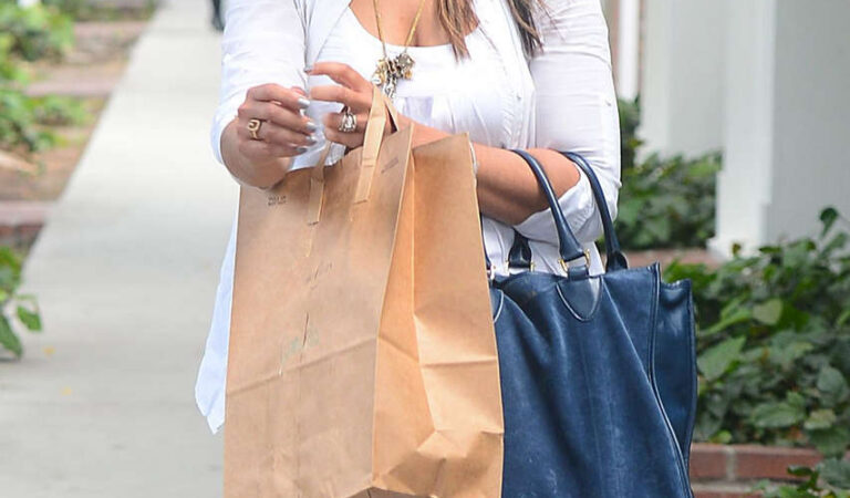 Camila Alves Shoping Chloe Boutique Melrose Place (9 photos)