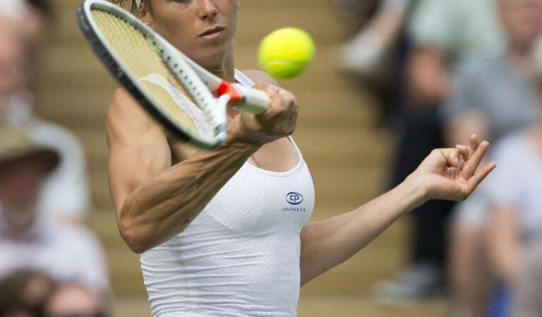 Camila Giorgi 1st Round Wimbledon Tennis Championships London (6 photos)