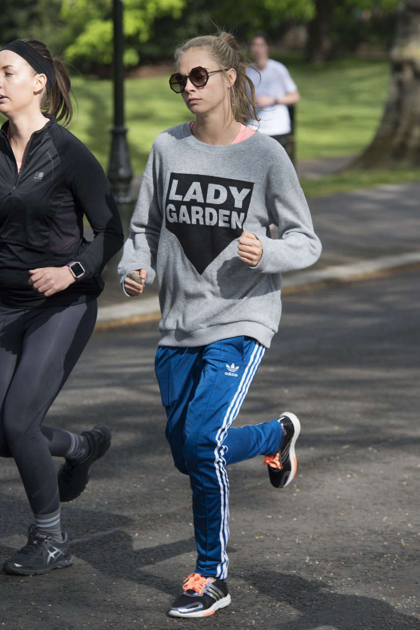 Cara Delevingne Running Lady Garden 5km Race Battersea Park London