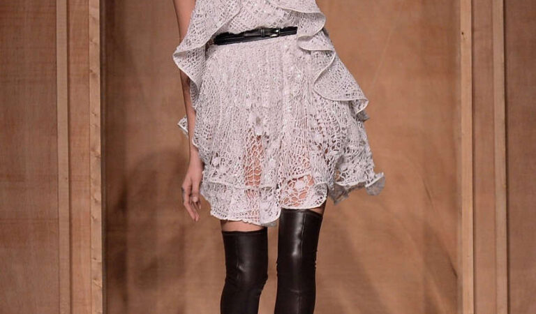 Cara Delevingne Runway Givenchy Fashion Show Paris (13 photos)